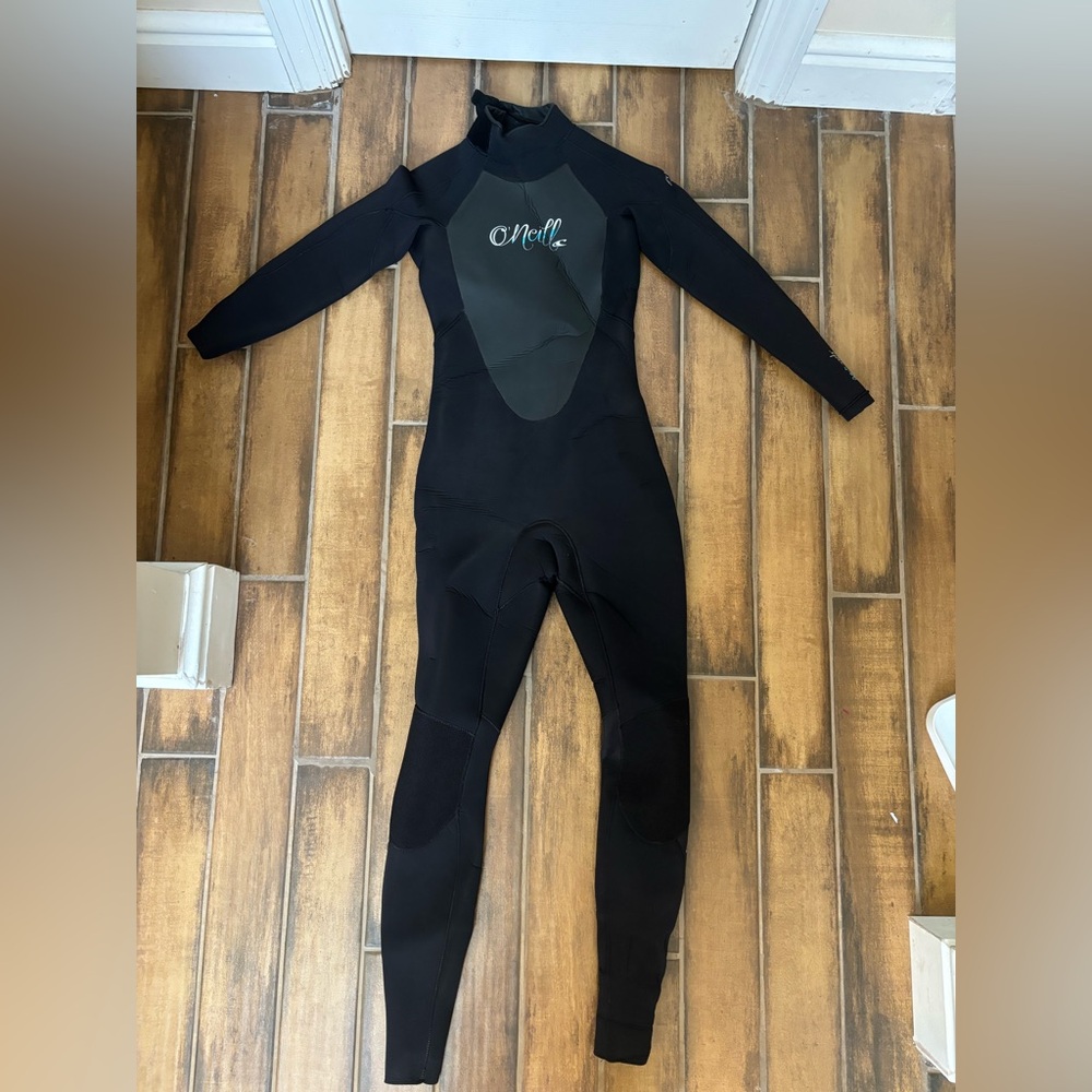 O’Neill Women’s Wetsuit Size 4
